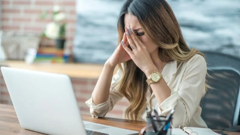 Nguyên nhân đau cổ vai gáy là gì? Hiểu để phòng ngừa 27 Đau mỏi vai gáy do căng thẳng