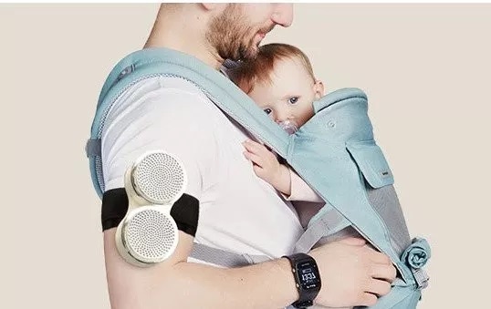 FitAir nhỏ gọn có thể đeo trên tay hoặc cổ mang theo bên mình