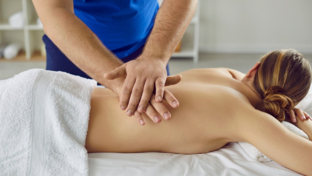 Bài massage giãn cơ và nén cơ lưng