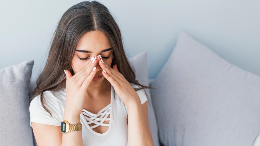 Massage xoang là một phương pháp tự nhiên có tác dụng giảm đau và tăng cường tuần hoàn máu